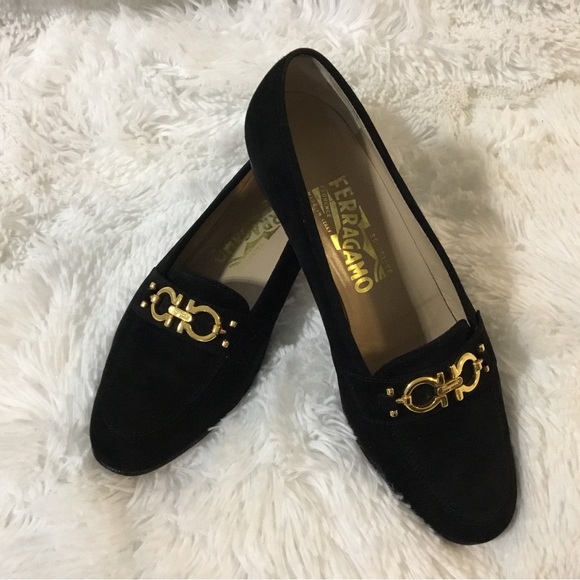 Salvatore Ferragamo Black Loafers for Women - Picture 4 of 9